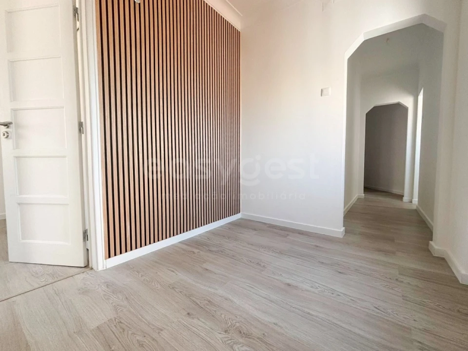 Apartamento T2 para Venda em São Vicente Foto 4