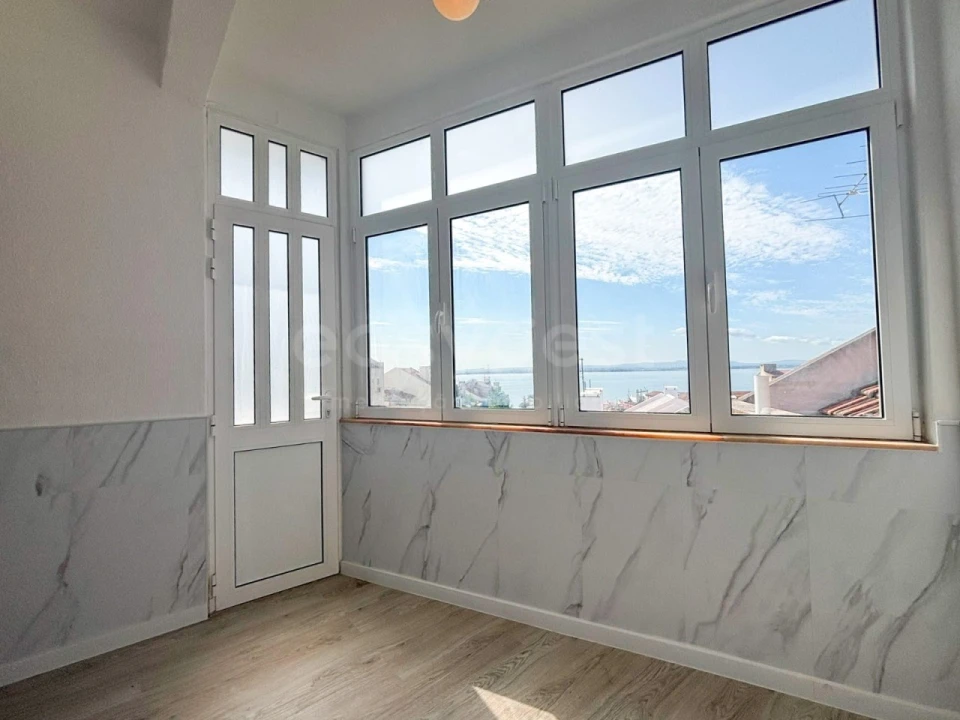 Apartamento T2 para Venda em São Vicente Foto 7