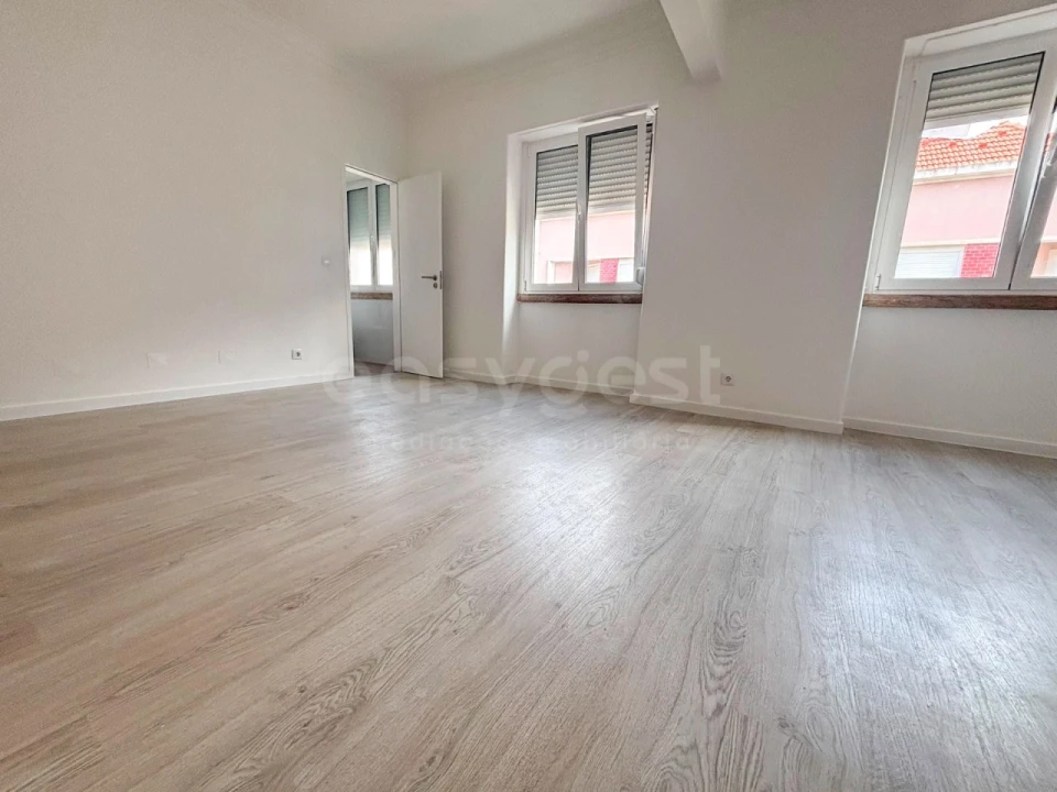 Apartamento T2 para Venda em São Vicente Foto 8