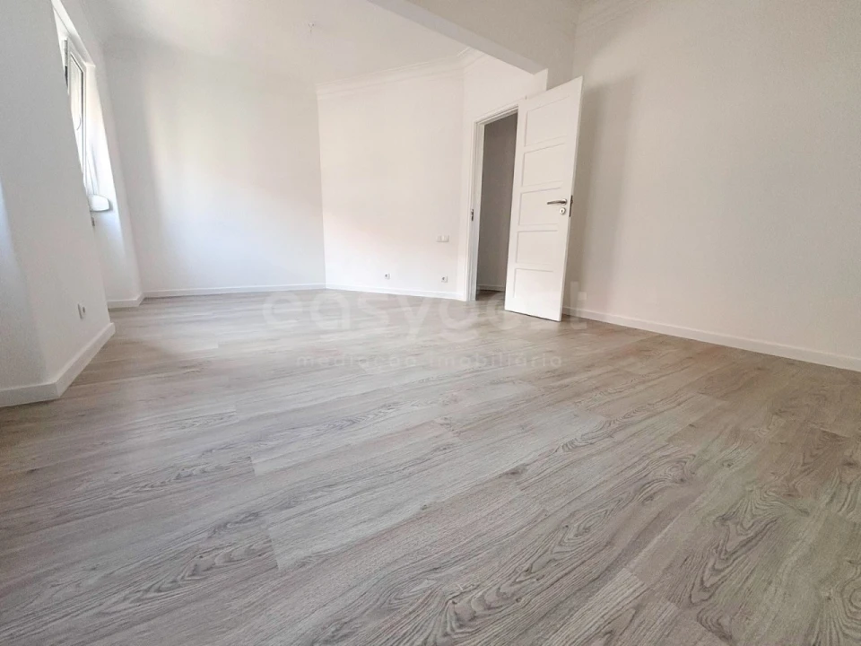 Apartamento T2 para Venda em São Vicente Foto 12
