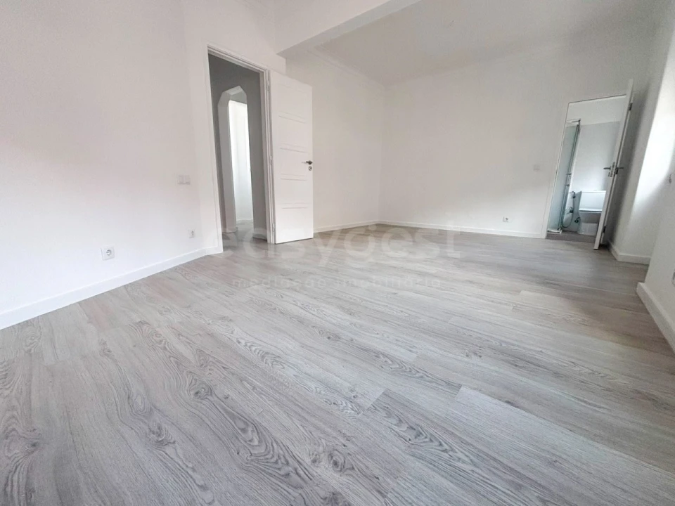 Apartamento T2 para Venda em São Vicente Foto 13