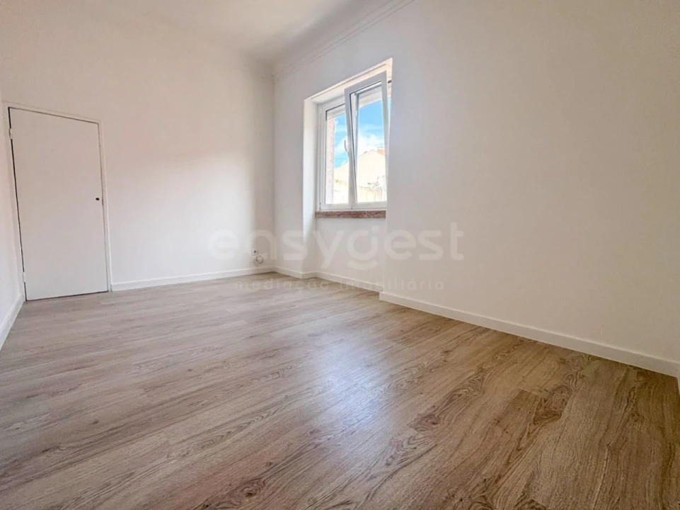 Apartamento T2 para Venda em São Vicente Foto 16