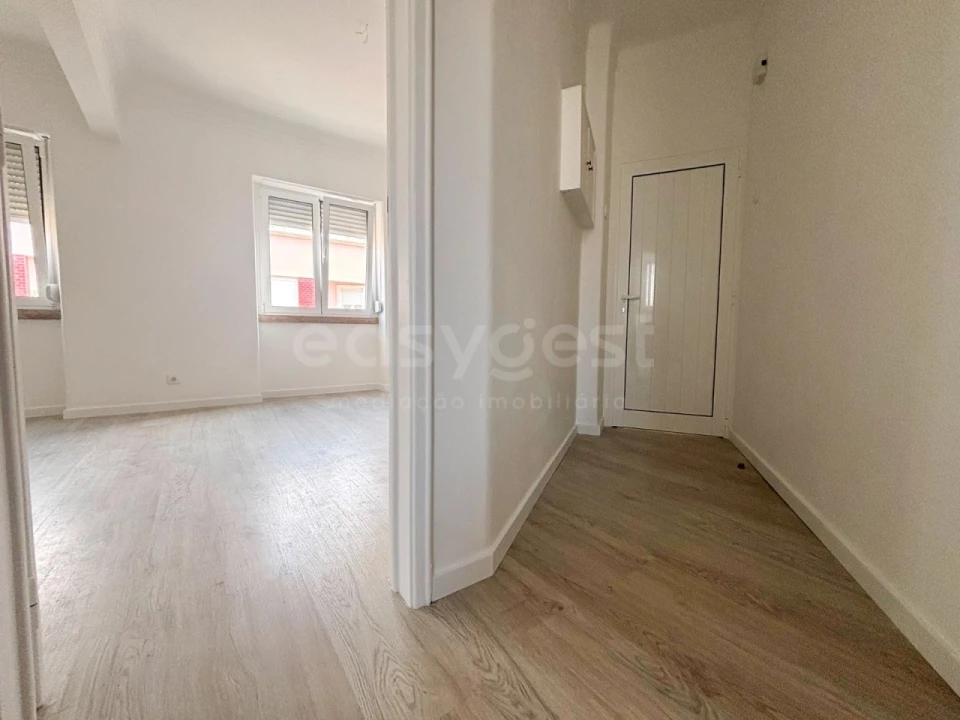 Apartamento T2 para Venda em São Vicente Foto 19