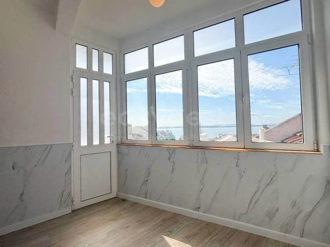 Apartamento T2 para Venda em São Vicente Foto 7