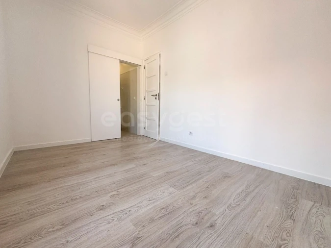 Apartamento T2 para Venda em São Vicente Foto 14