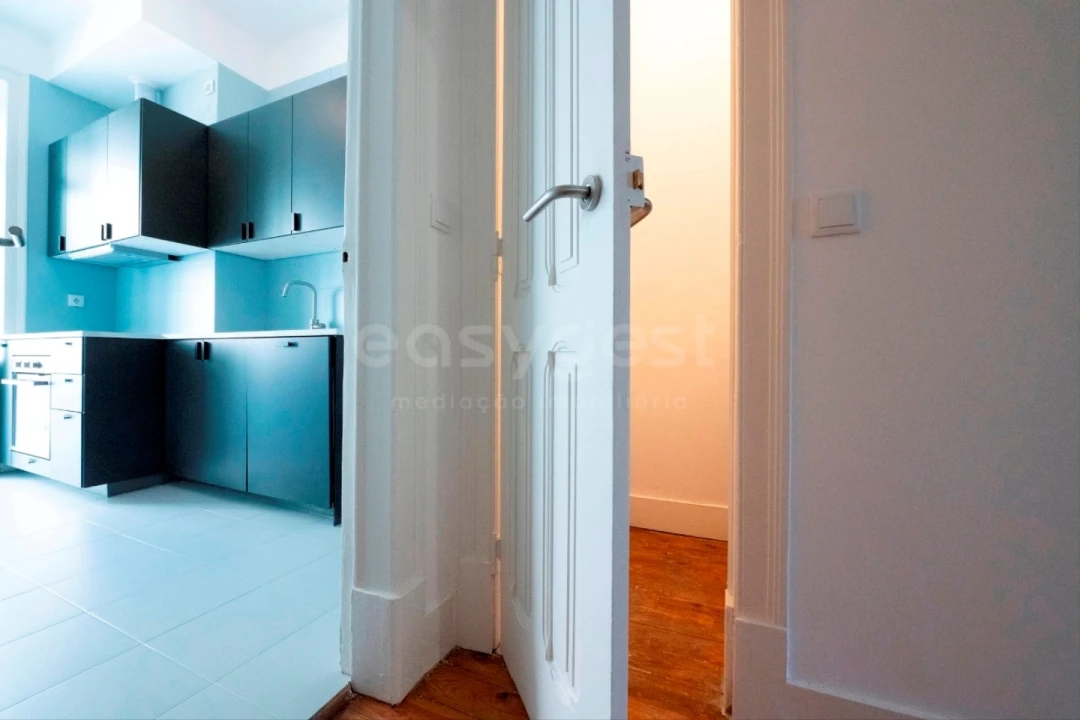 Apartamento T2 para Venda em Penha de França Foto 8