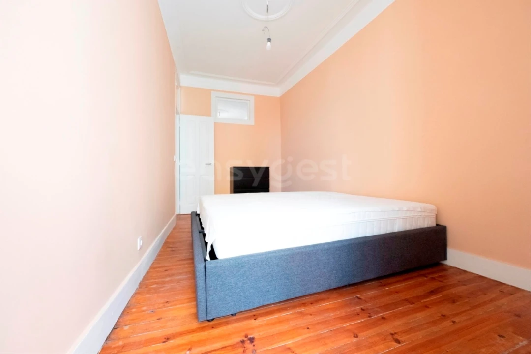 Apartamento T2 para Venda em Penha de França Foto 19