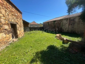 Moradia T3 para Venda em Carapinha