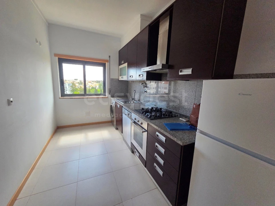 Apartamento T1 para Venda em Charneca de Caparica e Sobreda Foto 3