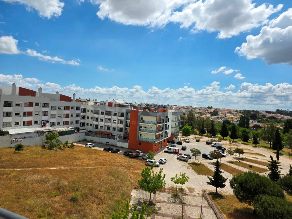 Apartamento T1 para Venda em Charneca de Caparica e Sobreda Foto 13