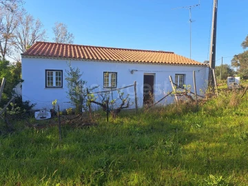 Quinta T2 para Venda em São Salvador e Santa Maria