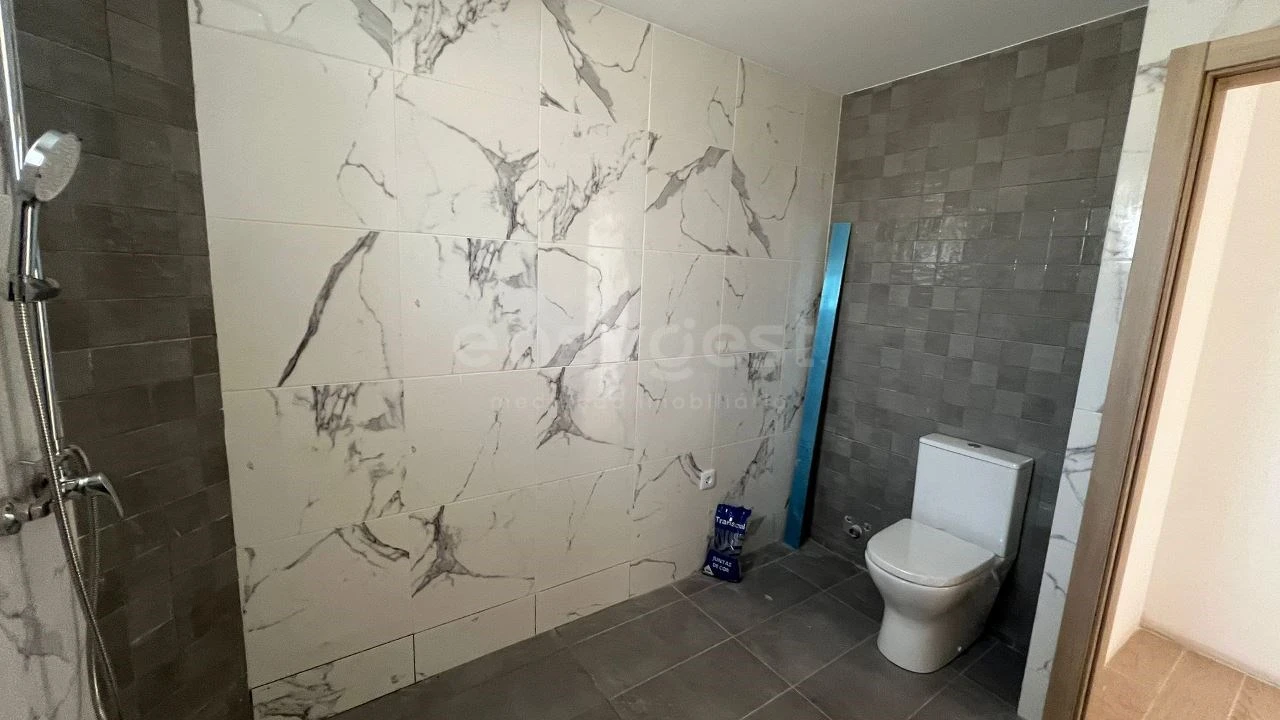 Moradia T2 para Venda em Painho e Figueiros Foto 5