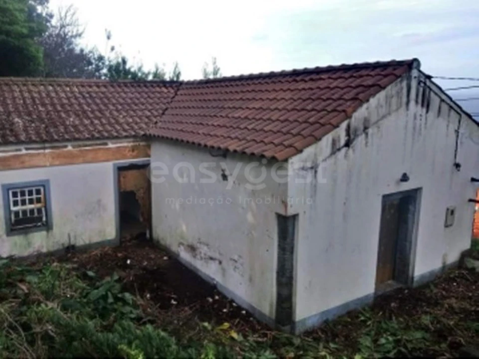 Moradia T2 para Venda em São Roque do Pico Foto 1