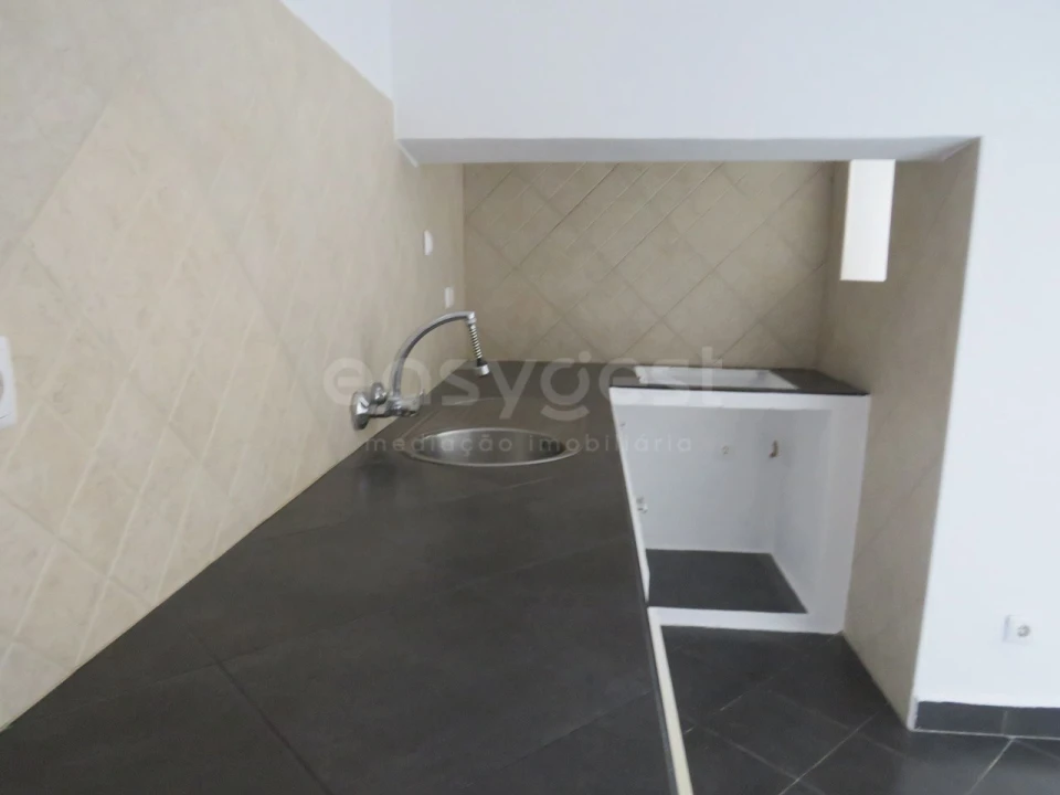 Moradia T2 para Venda em Santo Antonio Foto 7