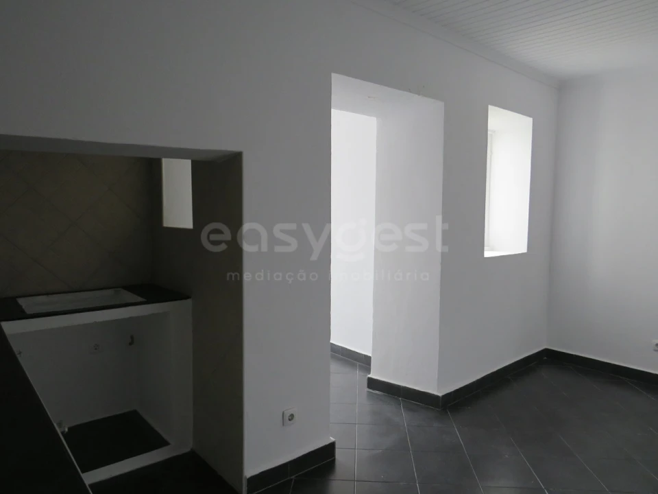Moradia T2 para Venda em Santo Antonio Foto 8