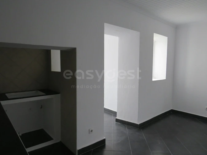 Moradia T2 para Venda em Santo Antonio Foto 8