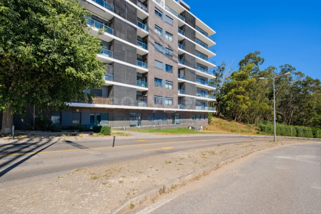 Apartamento T2 para Venda em Santo António dos Cavaleiros e Frielas Foto 36