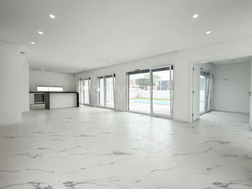 Moradia T4 para Venda em Palmela