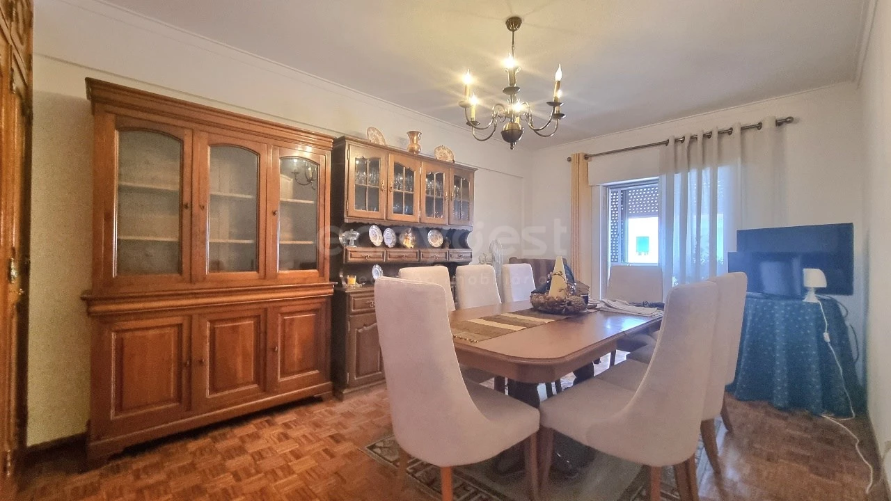 Apartamento T3 para Venda em Águas Livres Foto 3