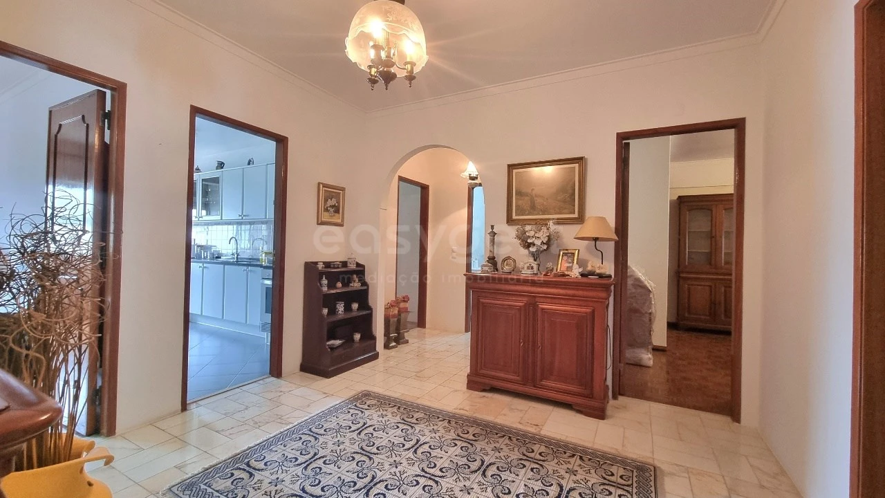 Apartamento T3 para Venda em Águas Livres Foto 6