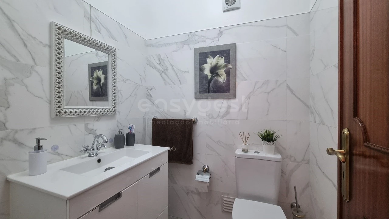 Apartamento T3 para Venda em Águas Livres Foto 12
