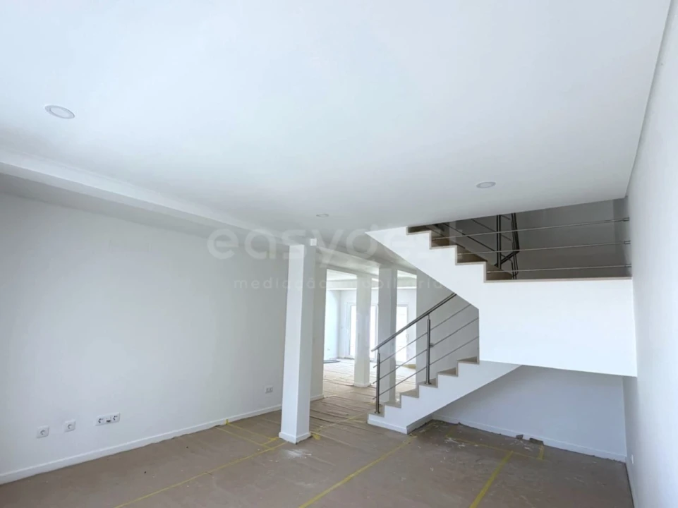 Moradia T3 para Venda em Atalaia e Alto Estanqueiro-Jardia Foto 10