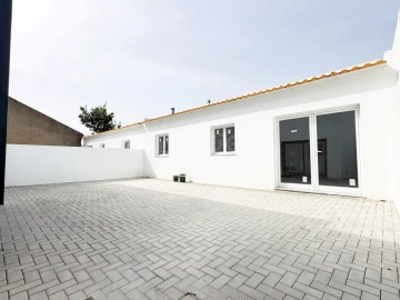 Moradia T3 para Venda em Atalaia e Alto Estanqueiro-Jardia