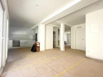 Moradia T3 para Venda em Atalaia e Alto Estanqueiro-Jardia