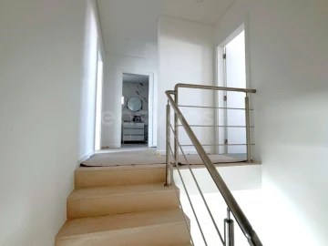 Moradia T3 para Venda em Atalaia e Alto Estanqueiro-Jardia