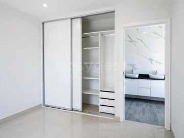 Moradia T3 para Venda em Atalaia e Alto Estanqueiro-Jardia
