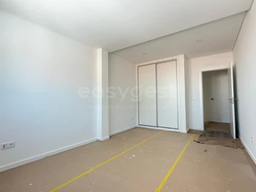 Moradia T3 para Venda em Atalaia e Alto Estanqueiro-Jardia