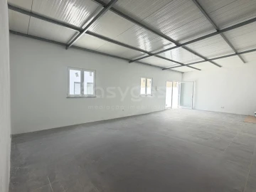 Moradia T3 para Venda em Atalaia e Alto Estanqueiro-Jardia