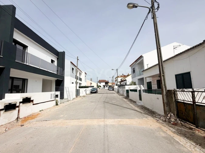 Moradia T3 para Venda em Atalaia e Alto Estanqueiro-Jardia Foto 2