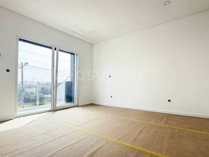 Moradia T3 para Venda em Atalaia e Alto Estanqueiro-Jardia Foto 3