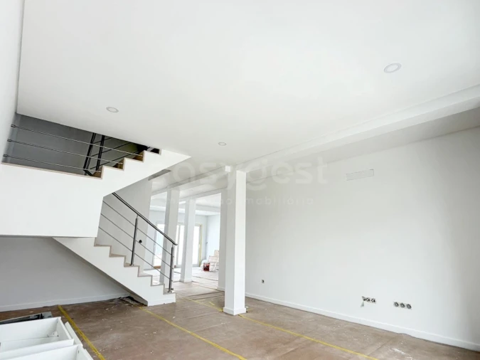 Moradia T3 para Venda em Atalaia e Alto Estanqueiro-Jardia Foto 28