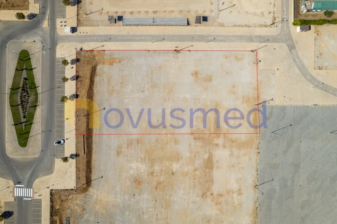 Terreno P/ Prédio para Venda em Albufeira e Olhos de Água Foto 6