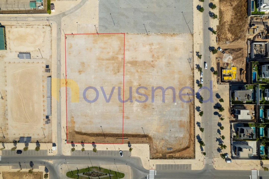 Terreno P/ Prédio para Venda em Albufeira e Olhos de Água Foto 10