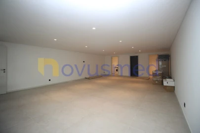 Moradia T4 para Venda em Albufeira e Olhos de Água