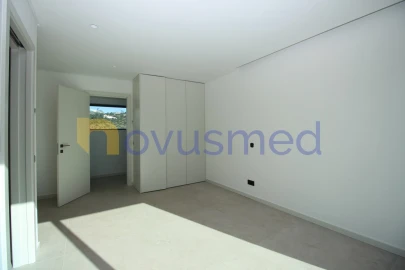 Moradia T4 para Venda em Albufeira e Olhos de Água