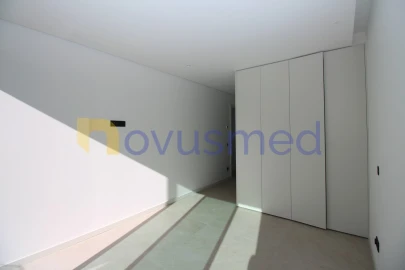 Moradia T4 para Venda em Albufeira e Olhos de Água