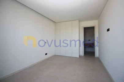Moradia T4 para Venda em Albufeira e Olhos de Água