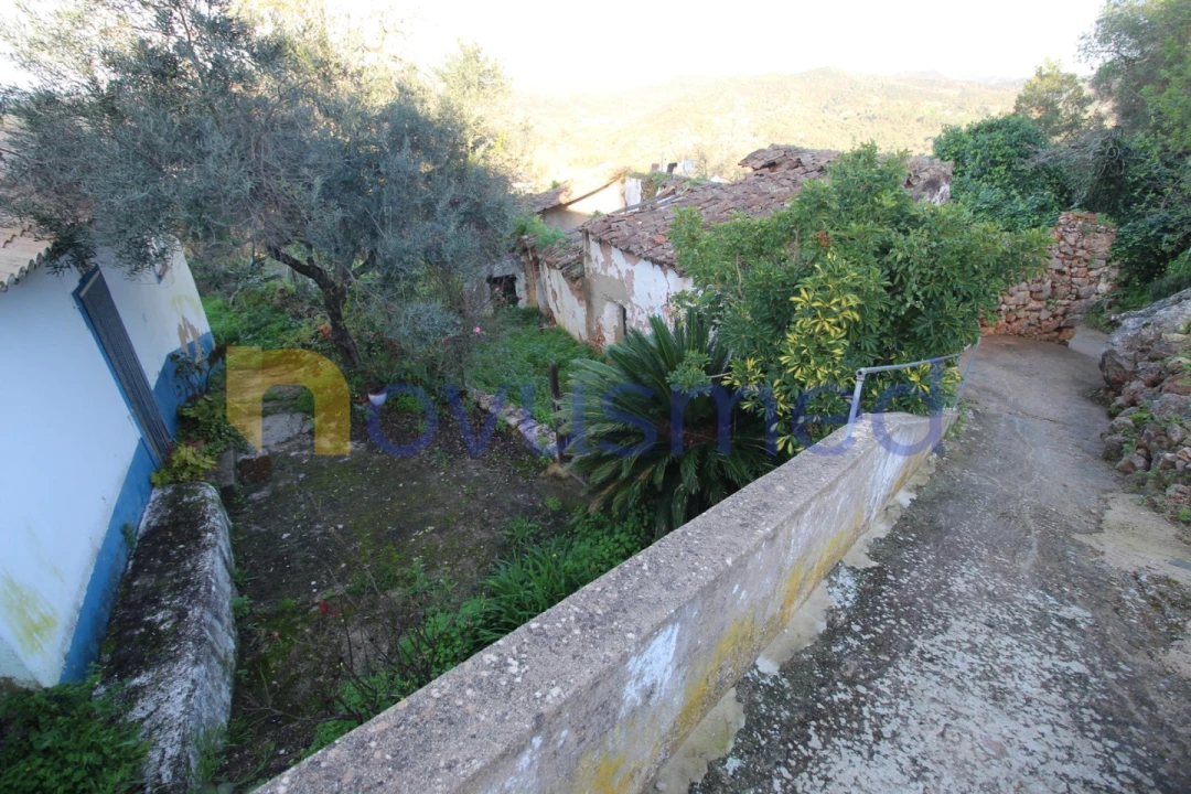 Moradia T1 para Venda em Alte Foto 2