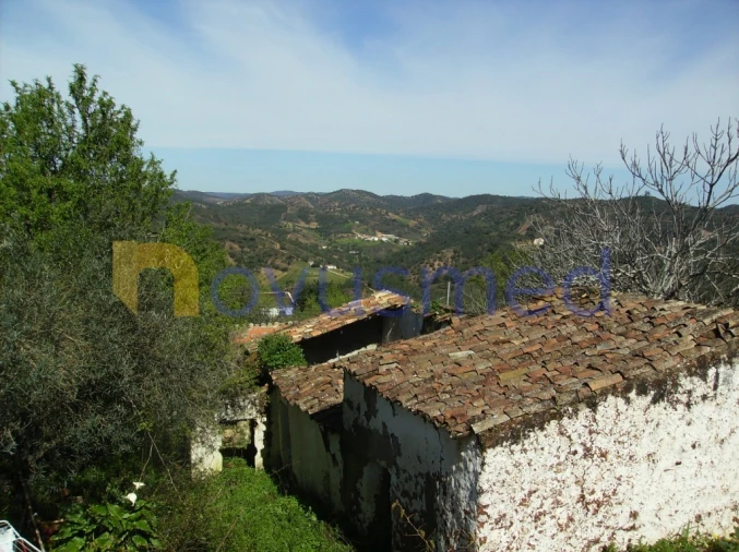 Moradia T1 para Venda em Alte Foto 24