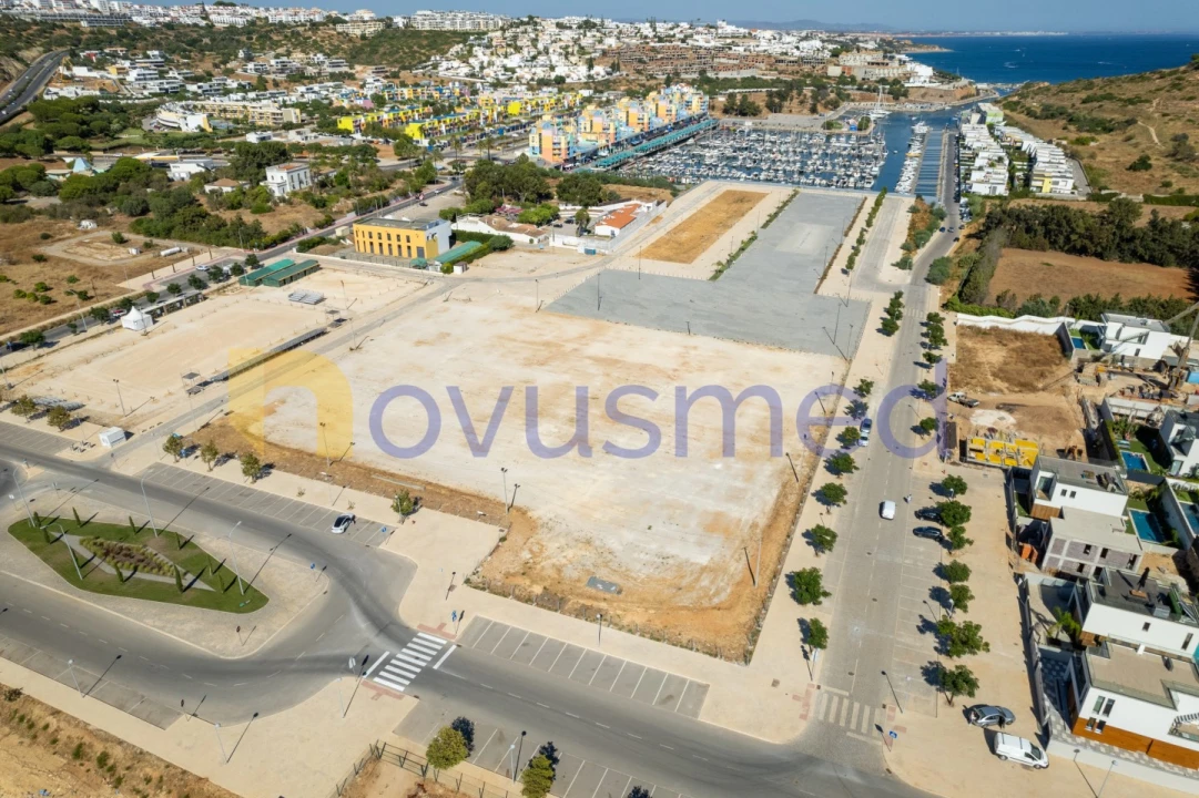 Terreno para Venda em Albufeira e Olhos de Água Foto 2
