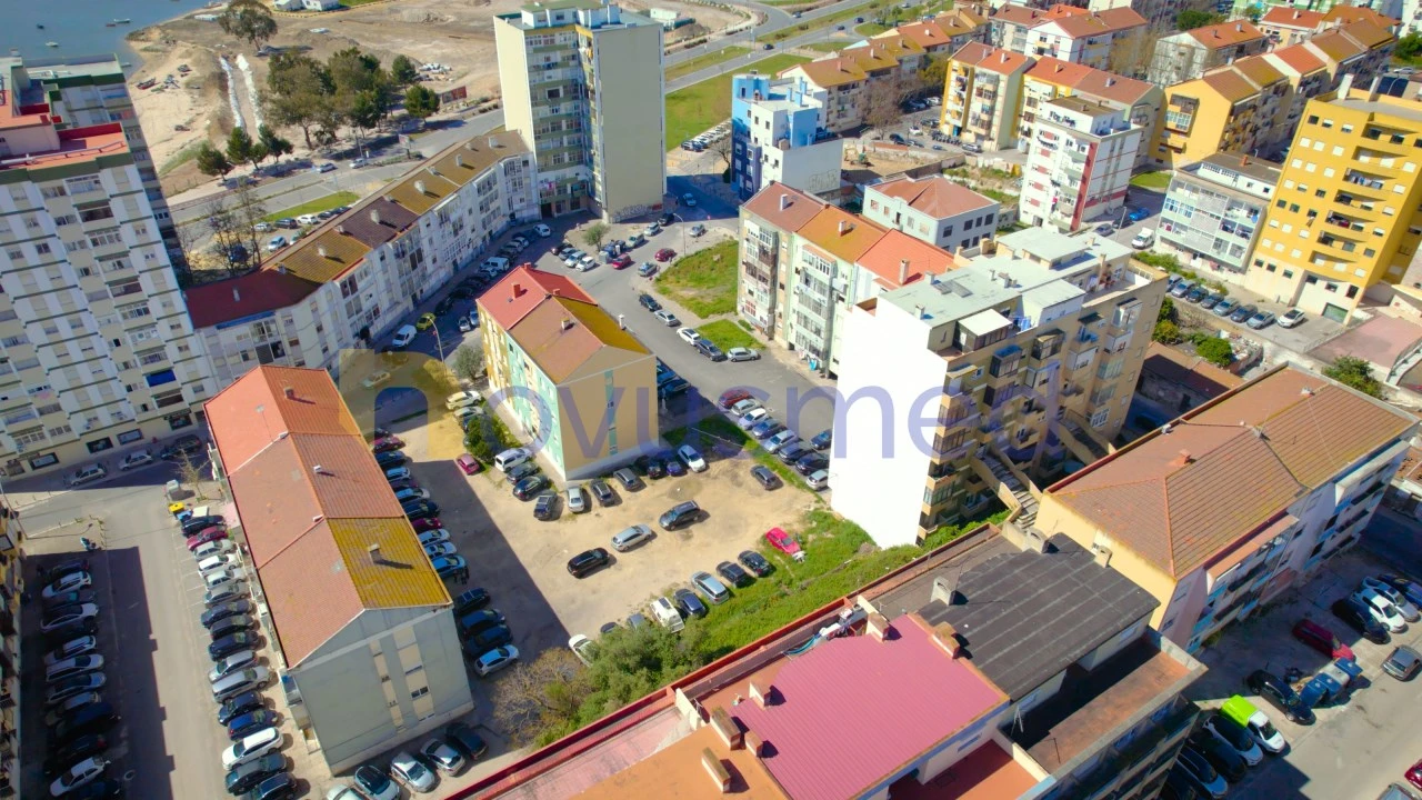 Terreno para Venda em Alto do Seixalinho, Santo André e Verderena Foto 2