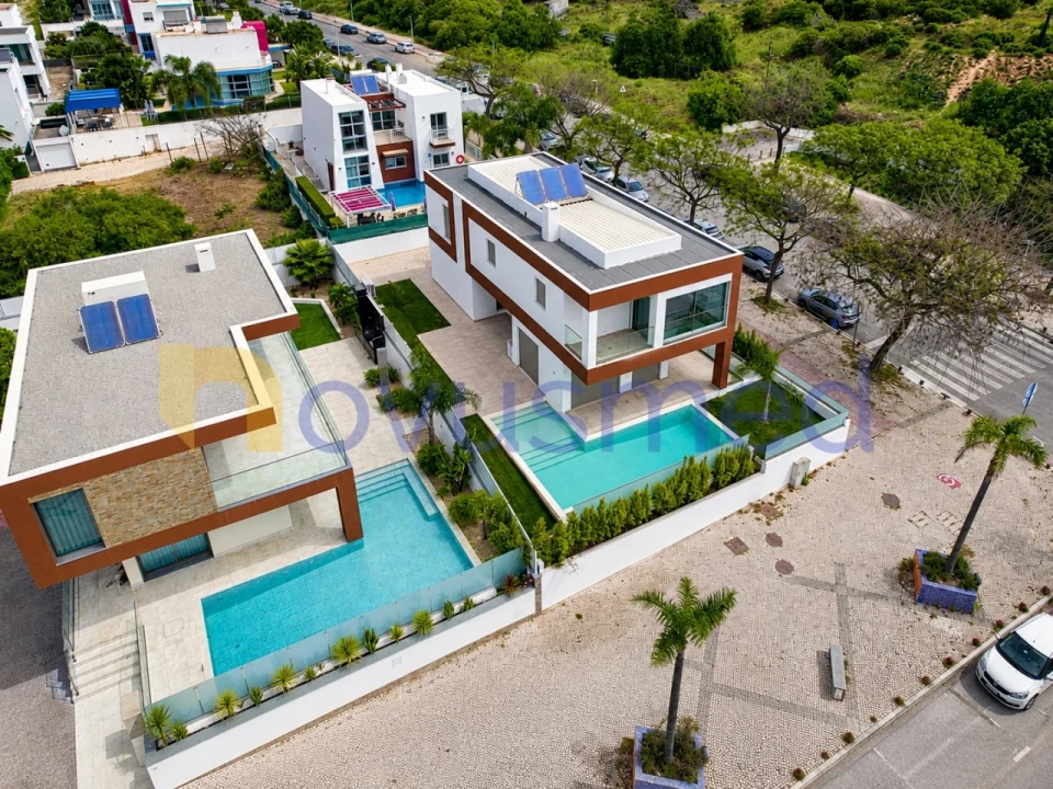 Moradia T3 para Venda em Albufeira e Olhos de Água Foto 3