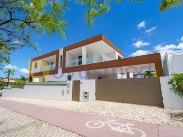 Moradia T3 para Venda em Albufeira e Olhos de Água