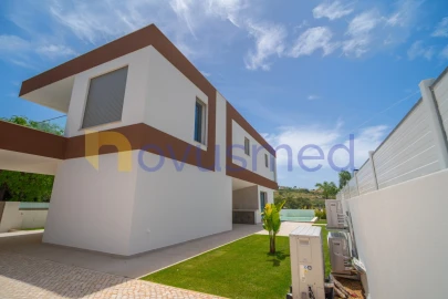 Moradia T3 para Venda em Albufeira e Olhos de Água