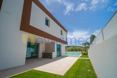 Moradia T3 para Venda em Albufeira e Olhos de Água