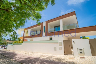 Moradia T3 para Venda em Albufeira e Olhos de Água